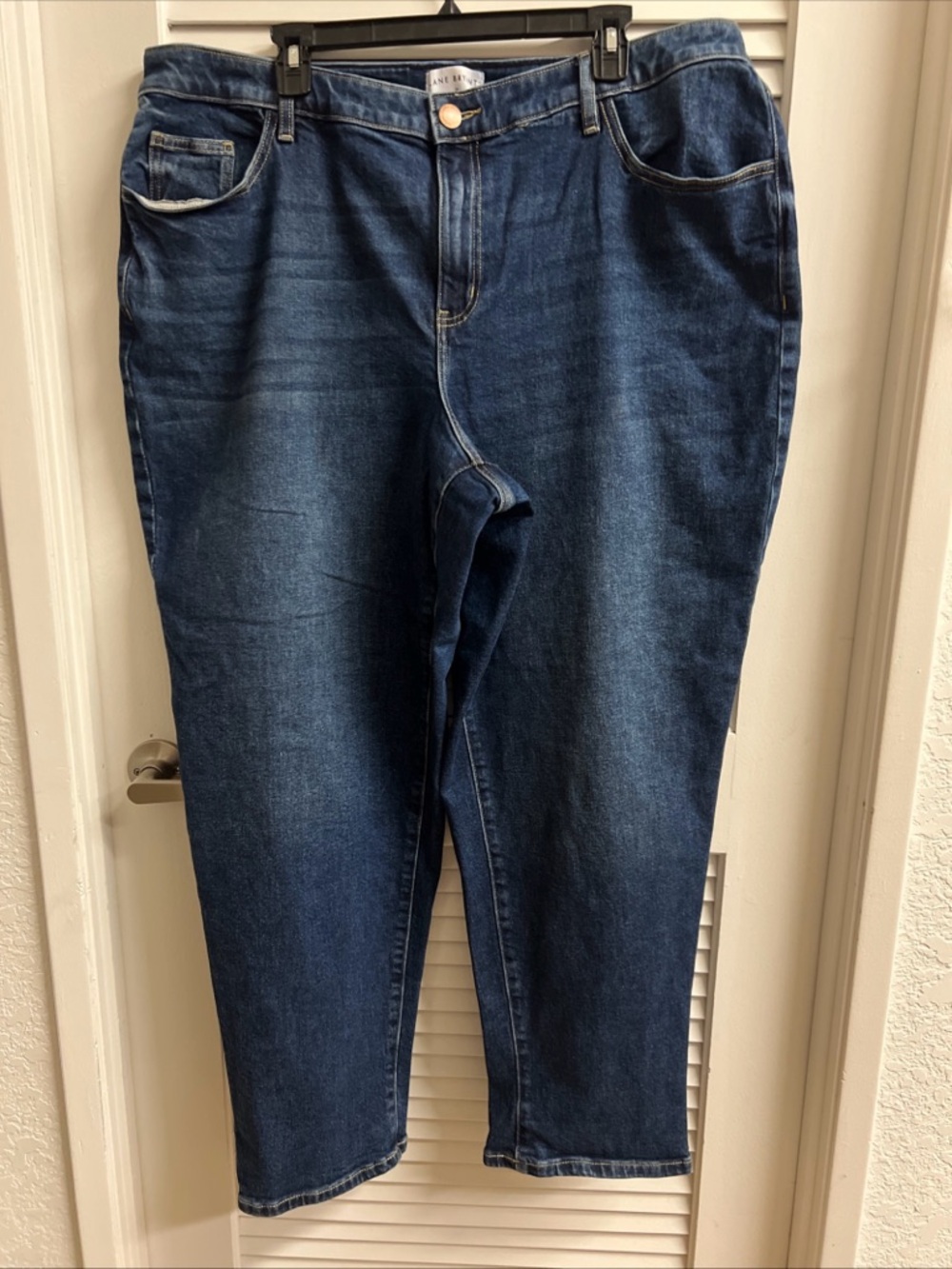 Lane Bryant Stretch Dark Wash Denim Jeans
5 pocket size 20
